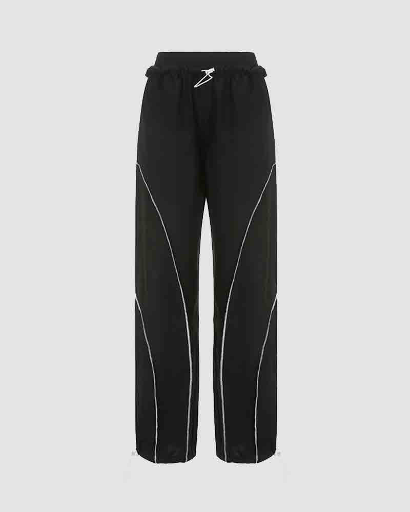 Effortlessly Elegant Pants with a Timeless Design