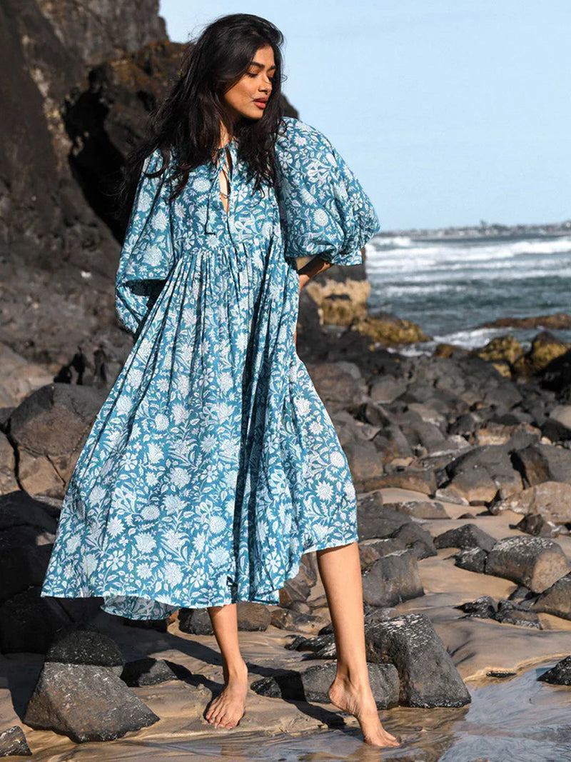Beautifully Finished Dress in a Timeless Design