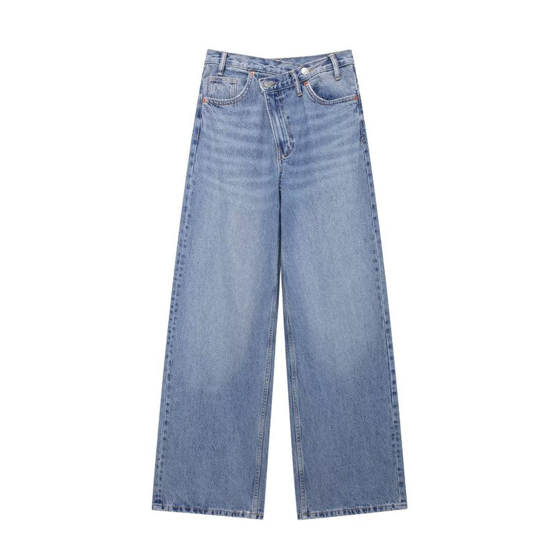 Sophisticated Garment with a Clean Classic Look
