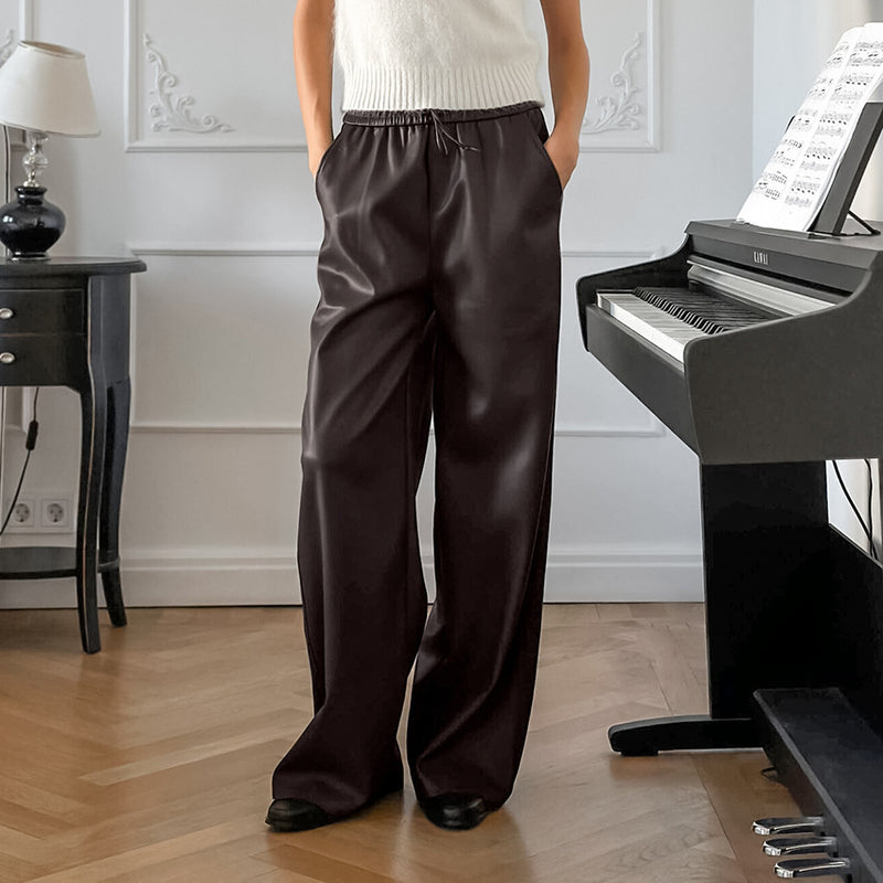 Classic Vintage Trousers with a Flattering Fit