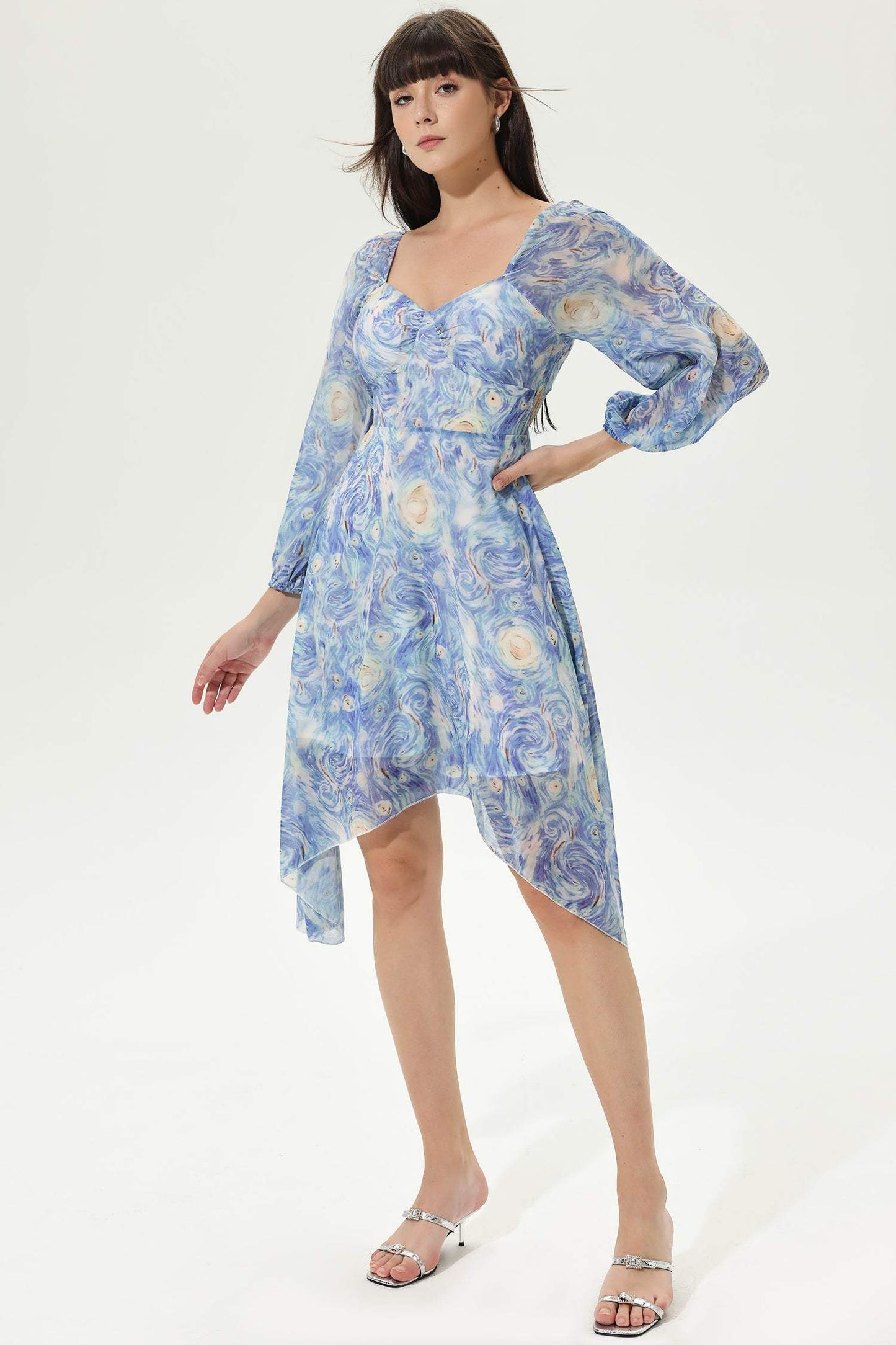 Gracefully Styled Dress for Any Occasion