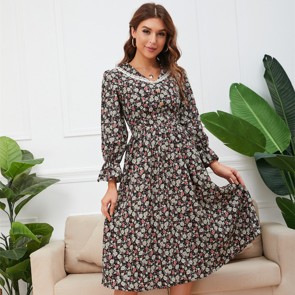 Classic Vintage & Enduringly Stylish Dress