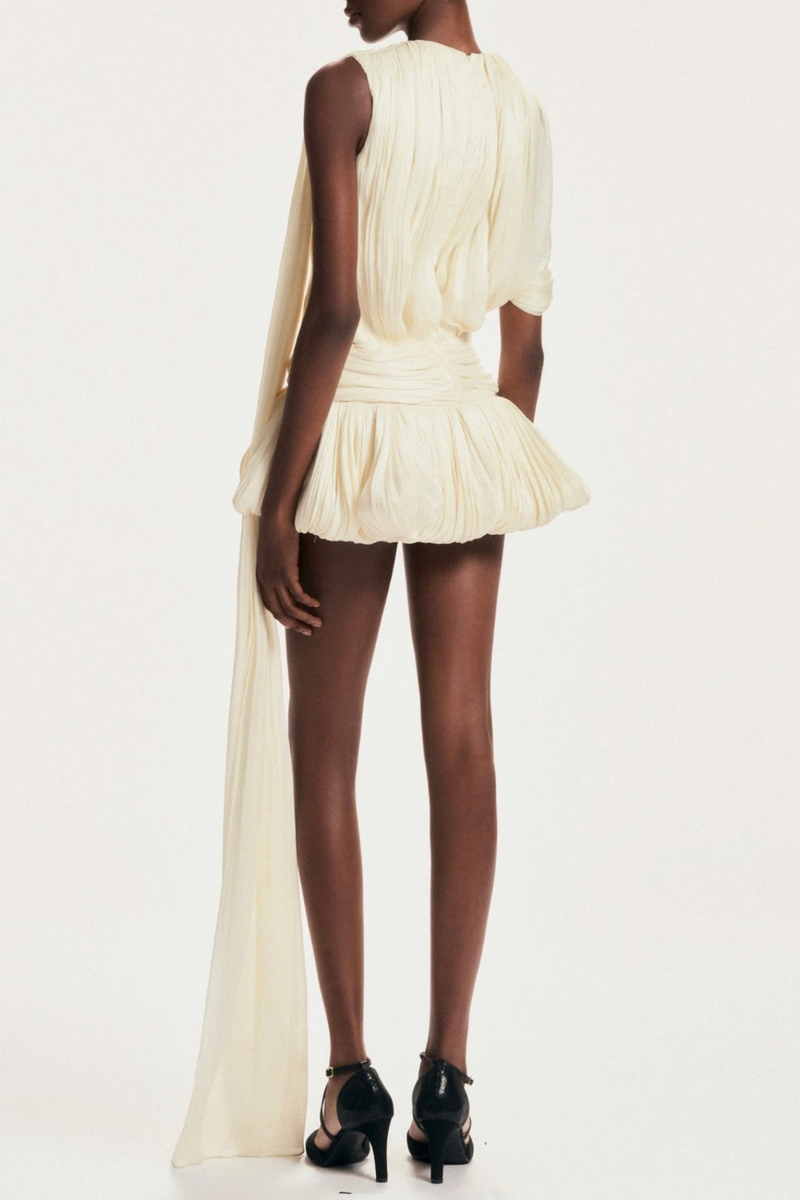 Polished Dress with an Effortless Classic Look