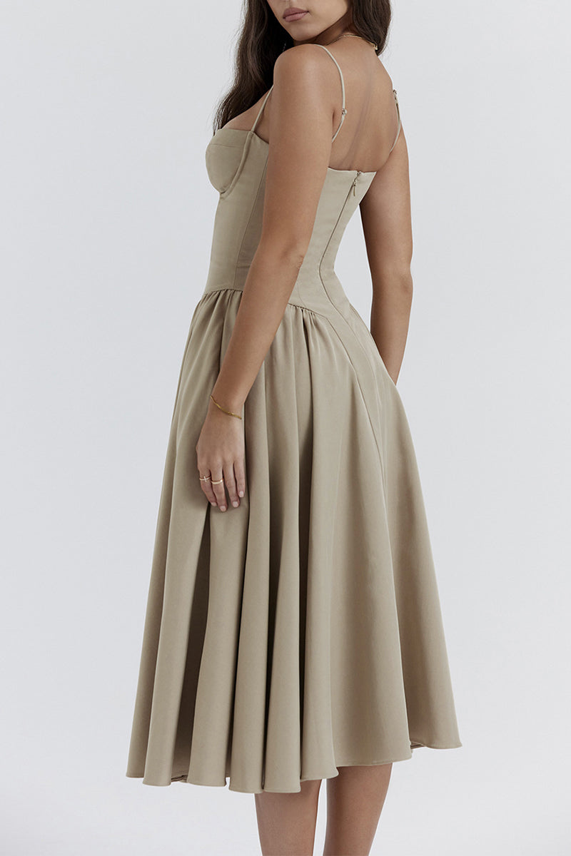 Classic Vintage Dress with a Flattering Fit