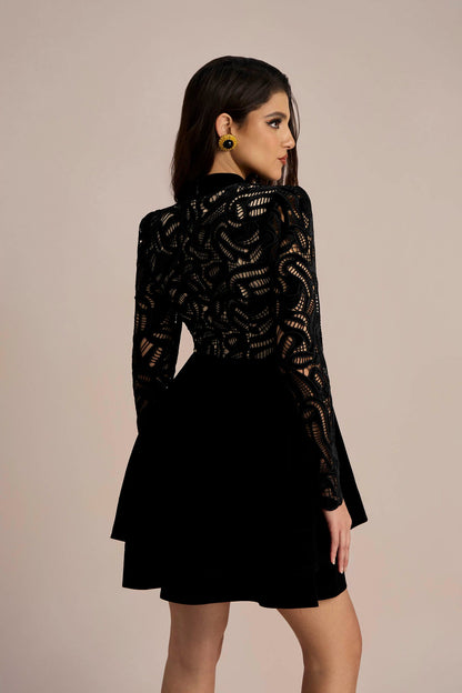 Polished Dress with an Effortless Classic Look