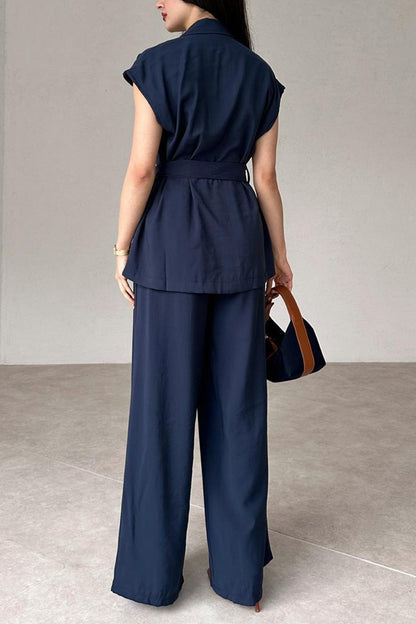 Classic Vintage Pants with a Flattering Fit