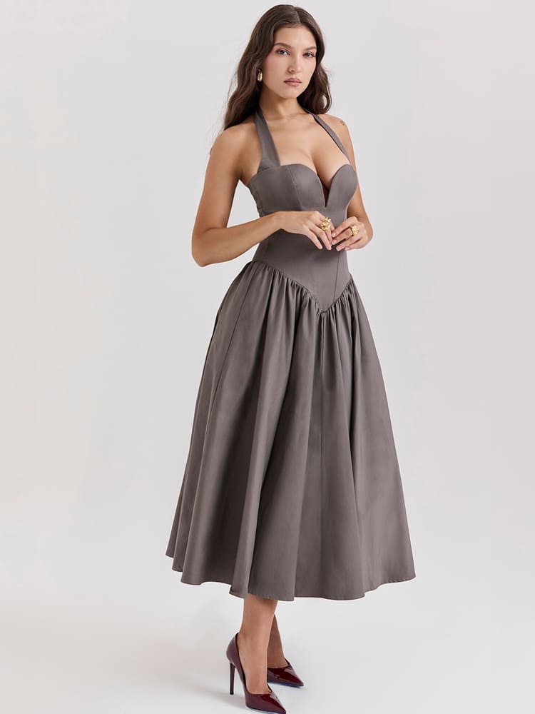 Beautifully Crafted Dress in a Classic Style
