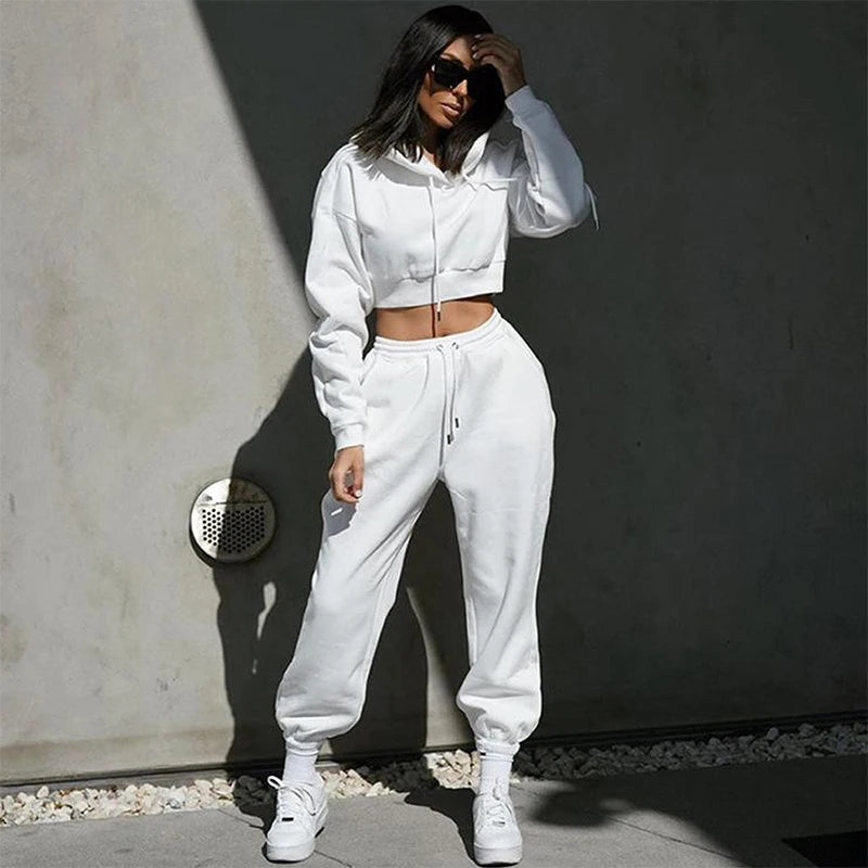 Well Tailored Trousers with a Graceful Silhouette