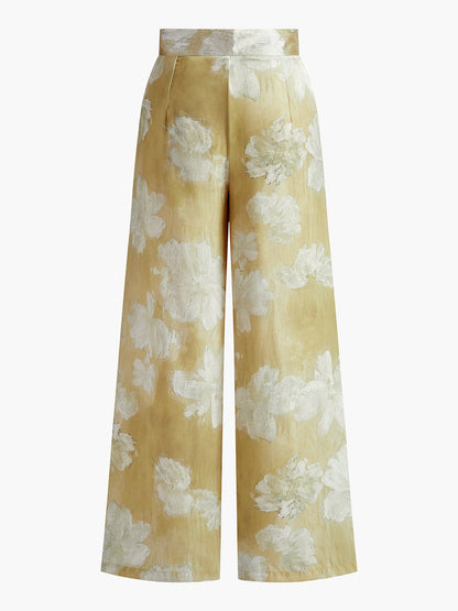 Effortlessly Elegant Pants with a Timeless Design