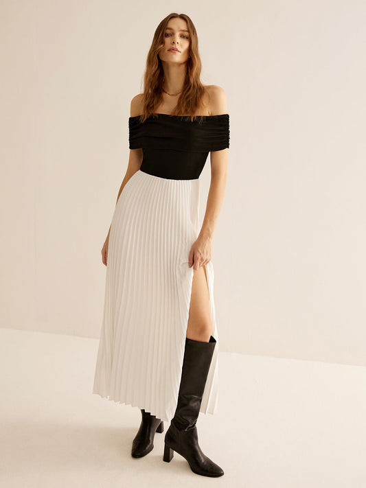 Gracefully Styled Dress for Any Occasion