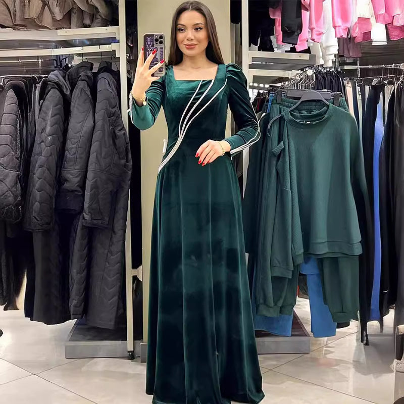 Classic Vintage Dress with a Flattering Fit