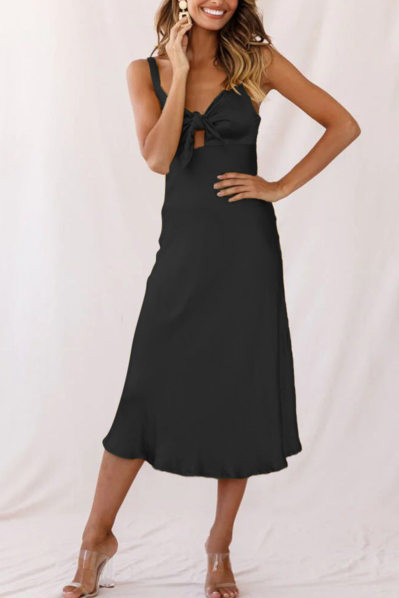 Beautifully Finished Dress in a Timeless Design