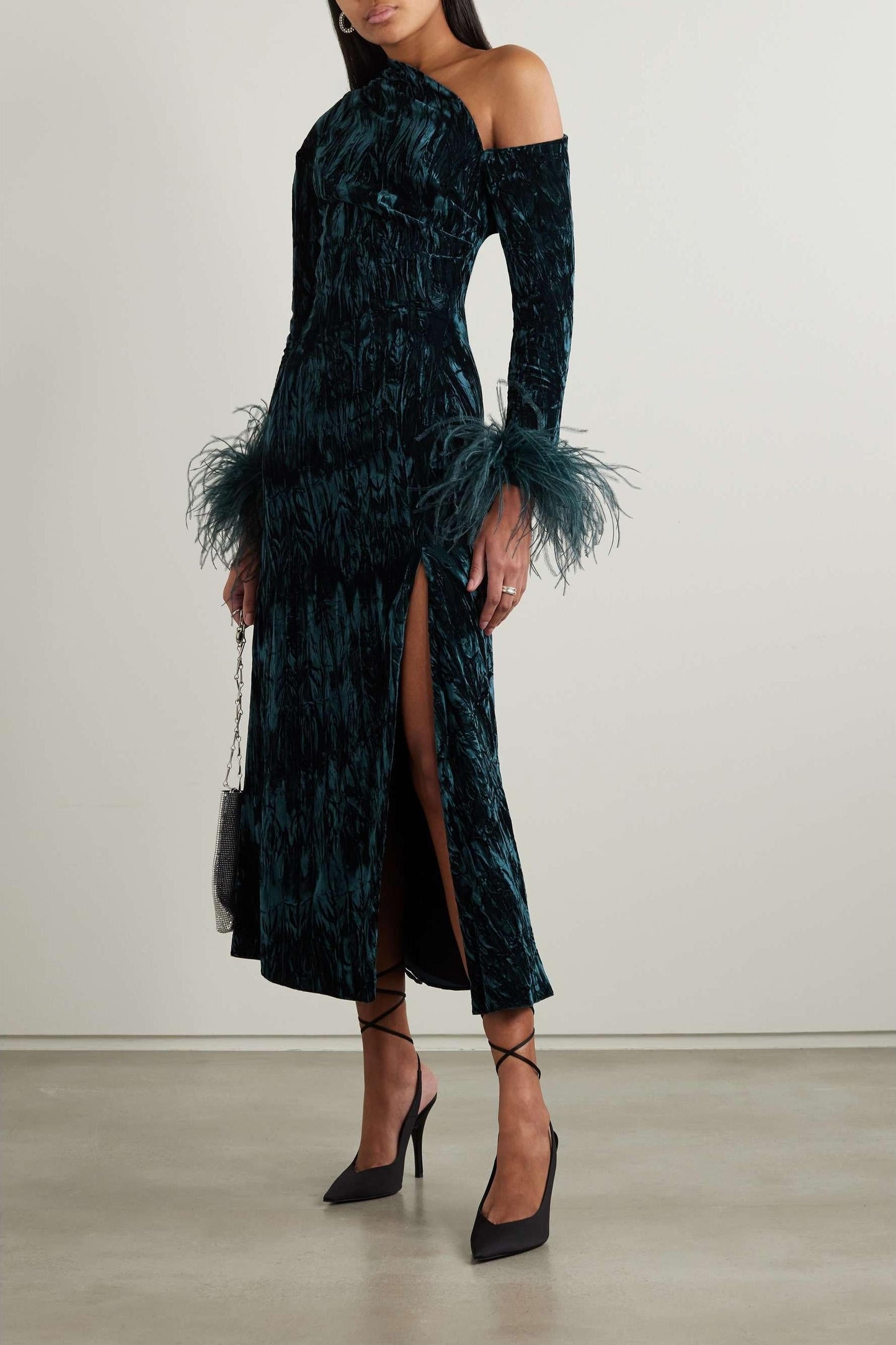 Gracefully Styled Dress for Any Occasion