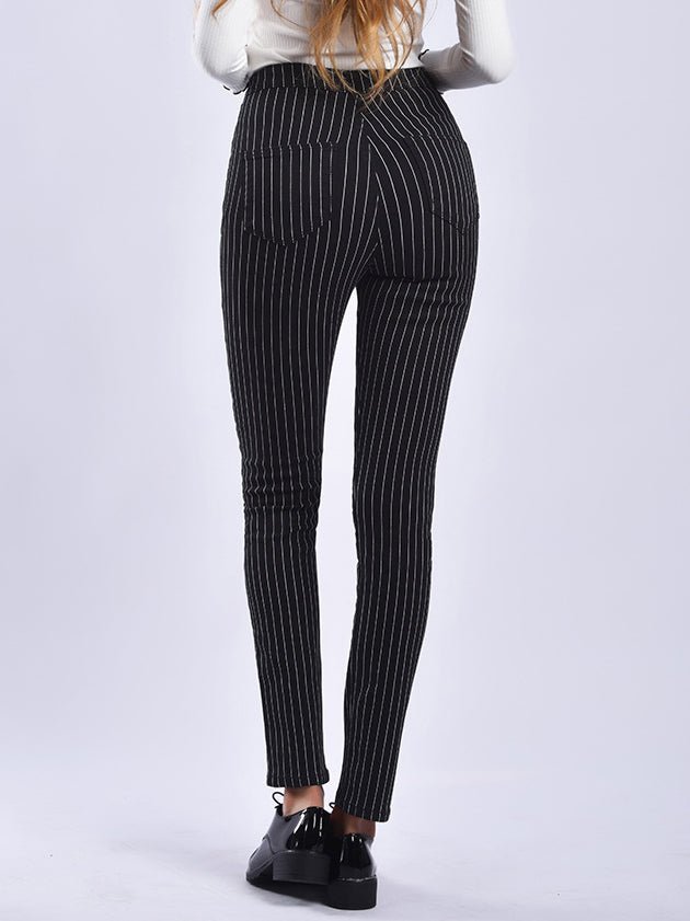 Classic Vintage Pants with a Flattering Fit