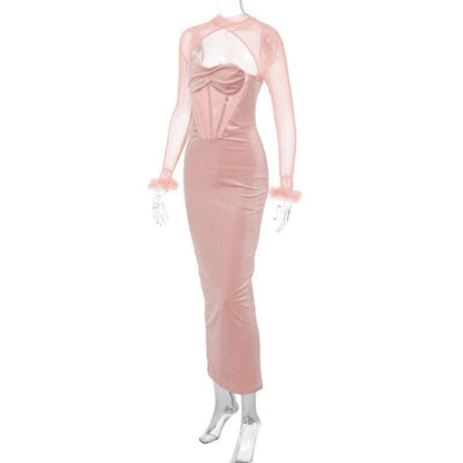 Beautifully Finished Dress in a Timeless Design