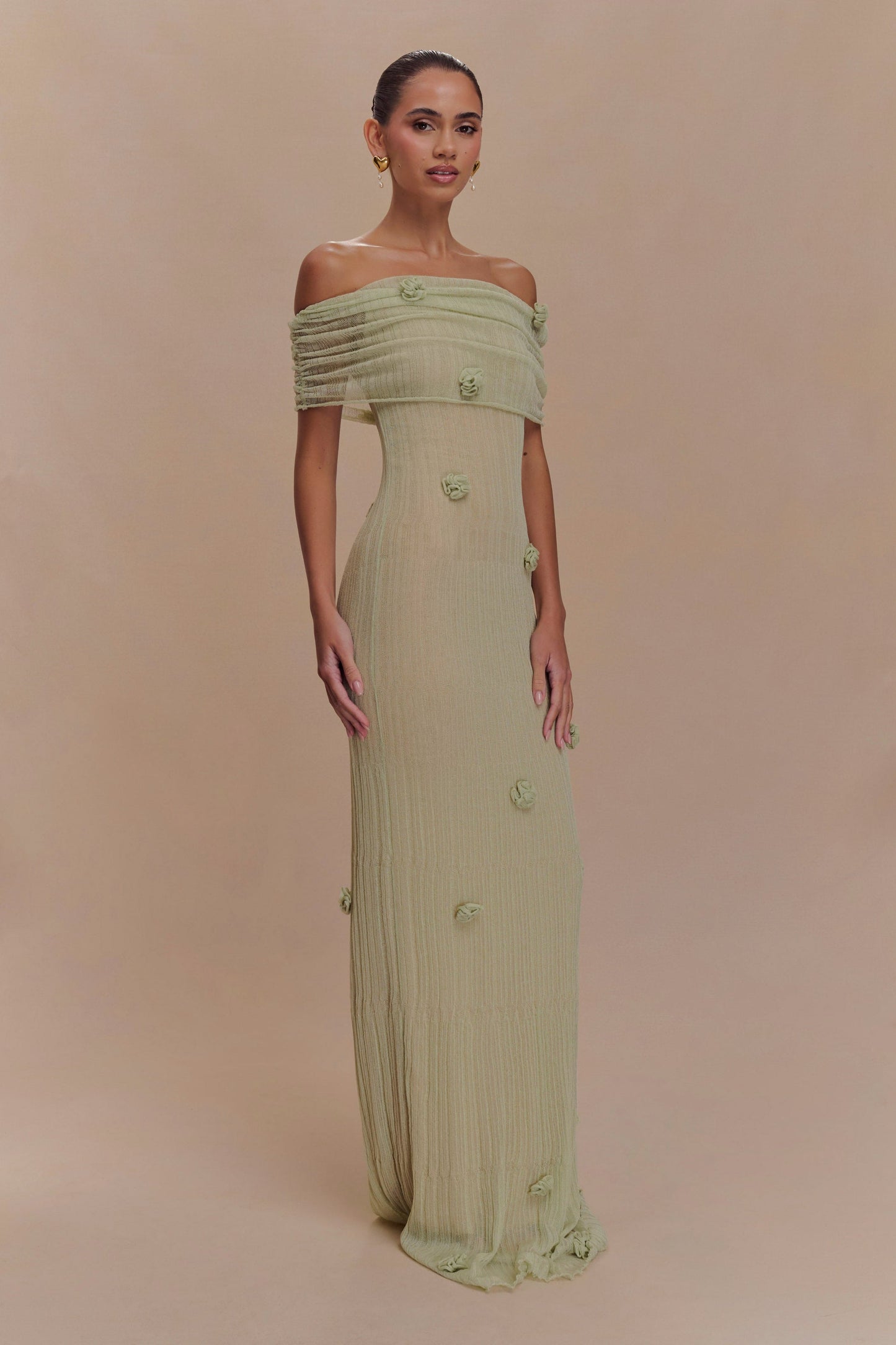 Beautifully Crafted Dress in a Classic Style