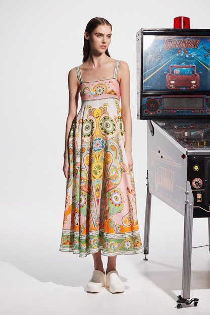 Gracefully Styled Dress for Any Occasion