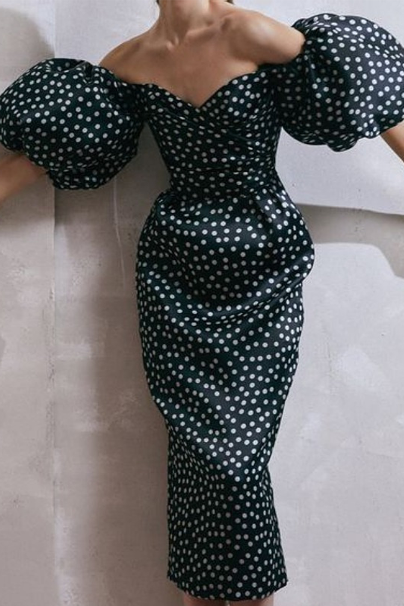 Well Tailored Dress with a Graceful Silhouette