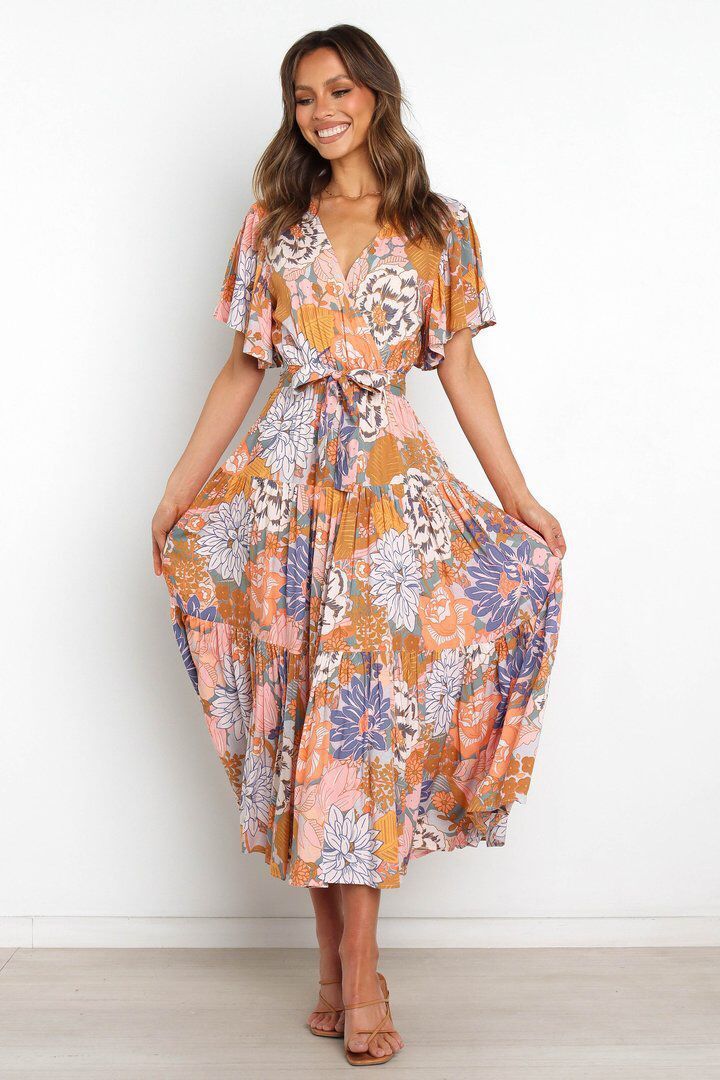 Beautifully Crafted Dress in a Classic Style