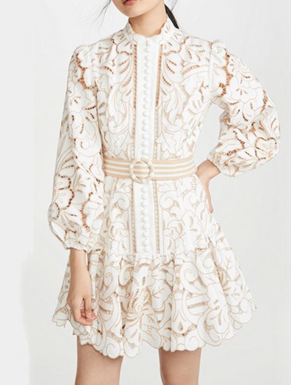 Effortlessly Elegant Dress with a Timeless Design