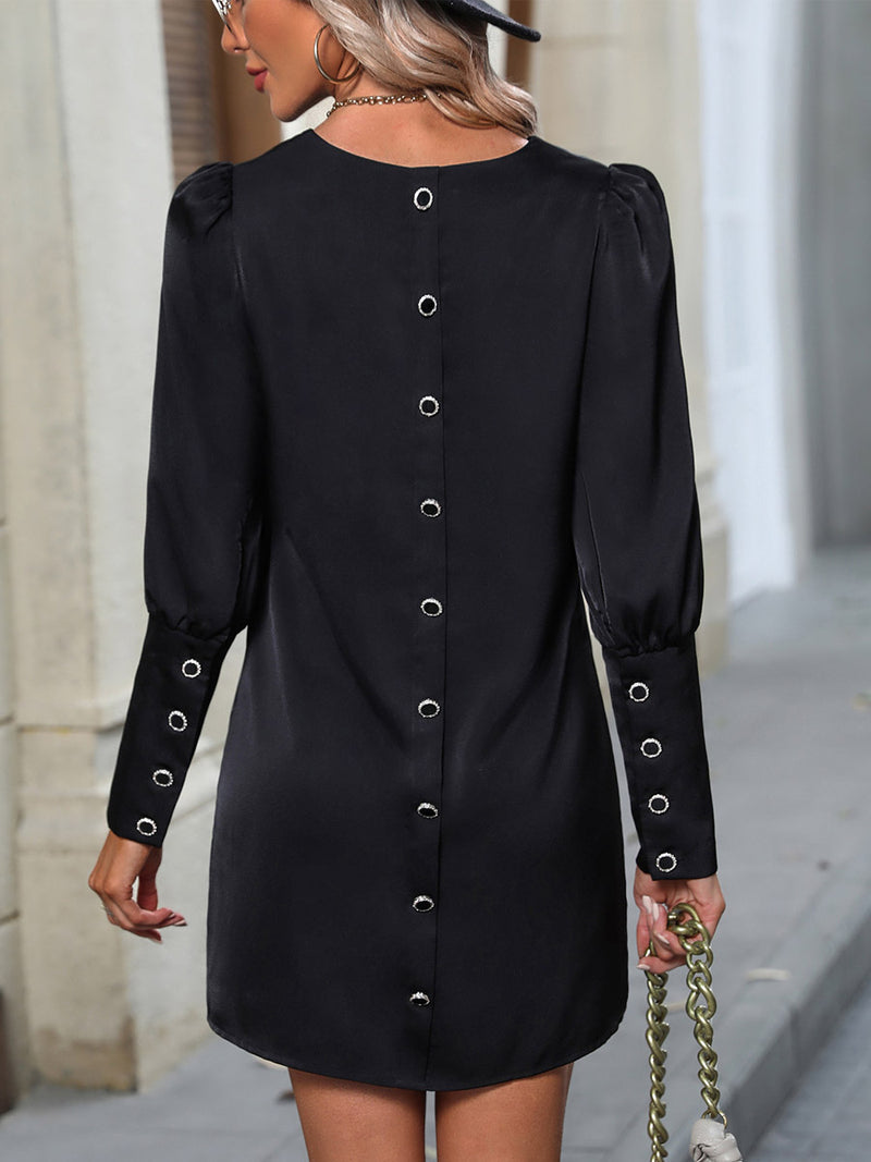 Effortlessly Elegant Dress with a Timeless Design