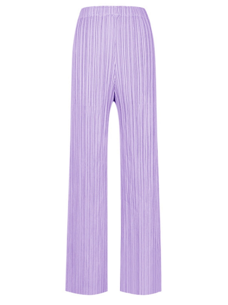 Well Tailored Pants with a Graceful Silhouette
