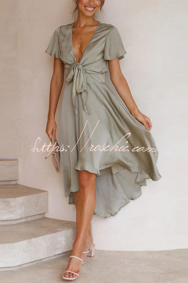 Beautifully Crafted Dress in a Classic Style