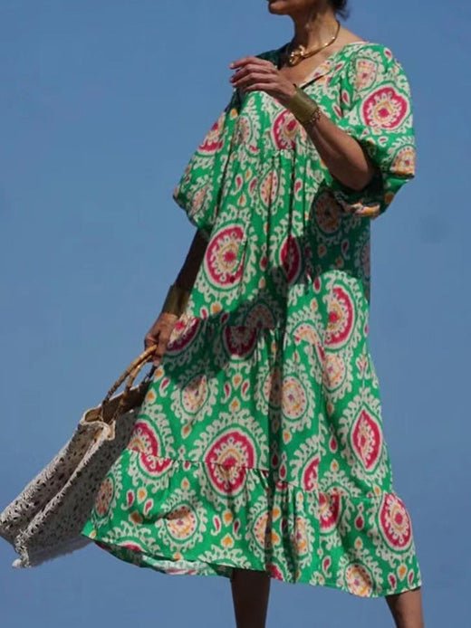 Well Tailored Dress with a Graceful Silhouette