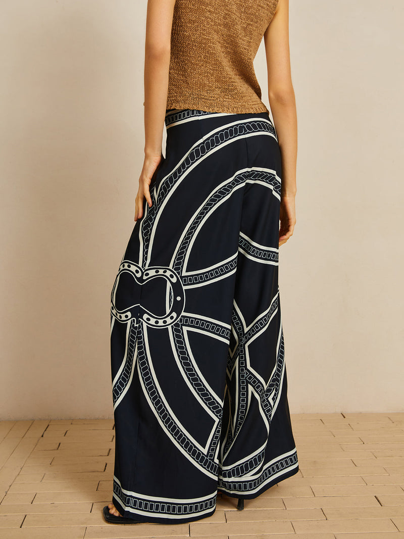 Beautifully Finished Pants in a Timeless Design