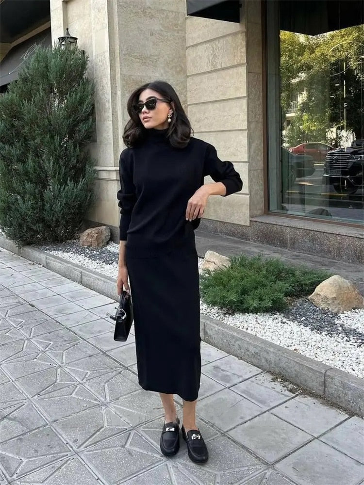 Beautifully Finished Sweater in a Timeless Design