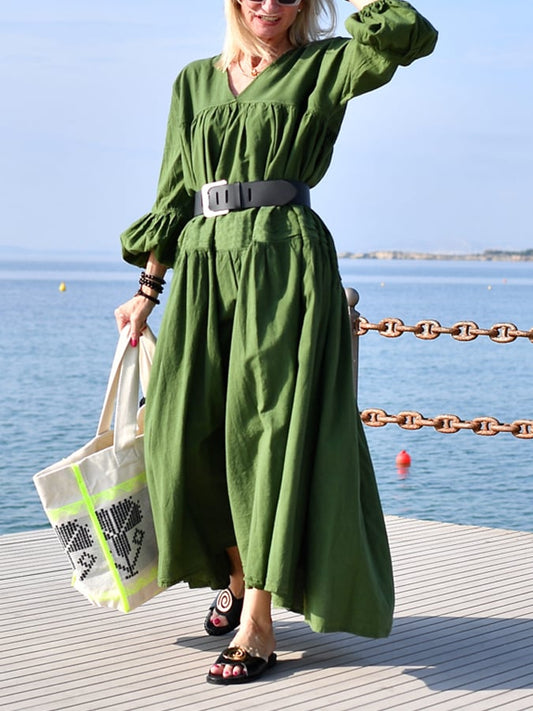 Sophisticated Dress with a Clean Classic Look