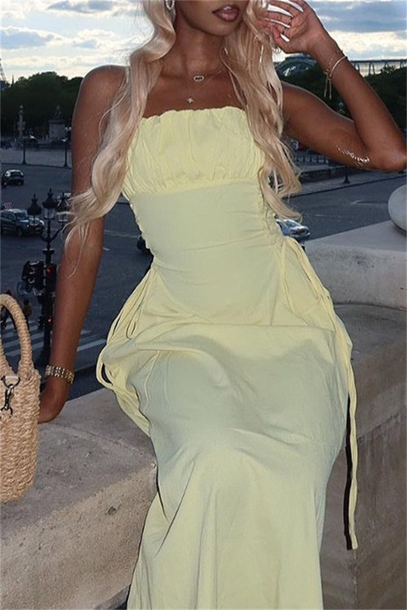 Beautifully Finished Dress in a Timeless Design