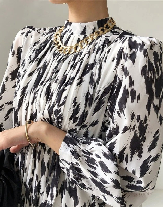 Beautifully Crafted Dress in a Classic Style