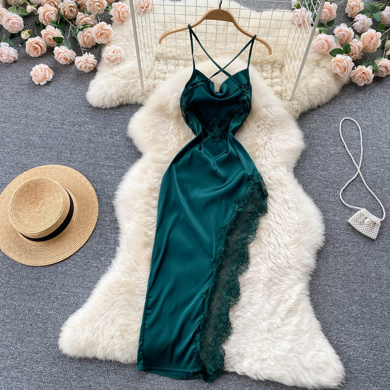Beautifully Crafted Dress in a Classic Style