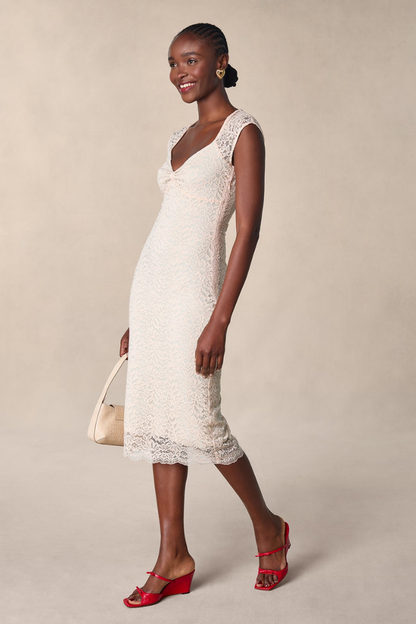 Sophisticated Dress with a Clean Classic Look