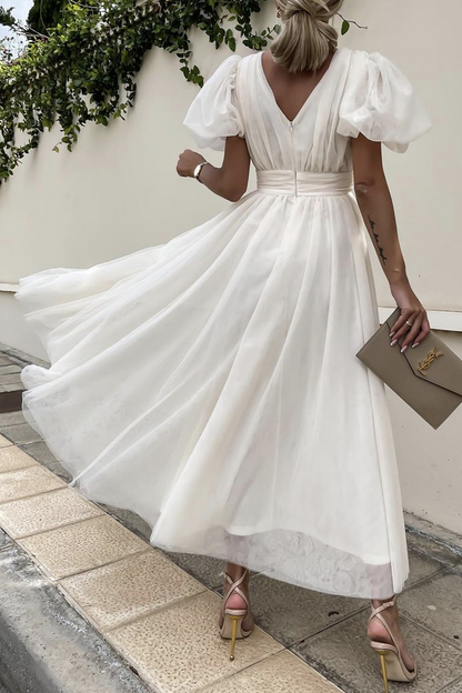 Beautifully Crafted Dress in a Classic Style