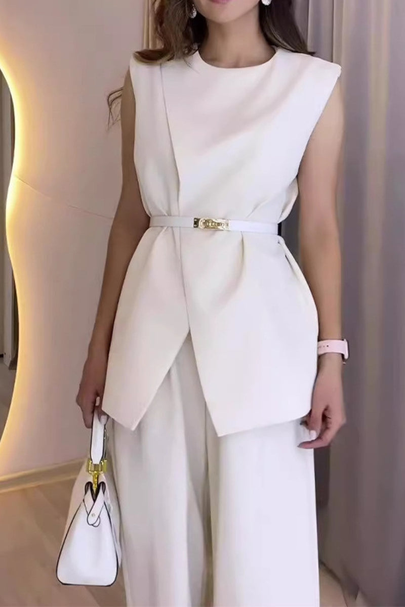 Well Tailored Pants with a Graceful Silhouette