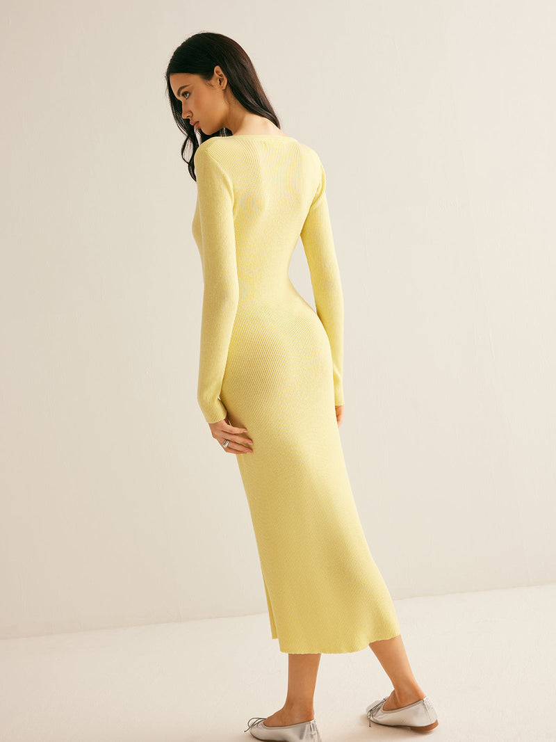 Well Tailored Sweater with a Graceful Silhouette