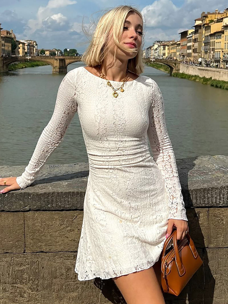 Effortlessly Elegant Dress with a Timeless Design