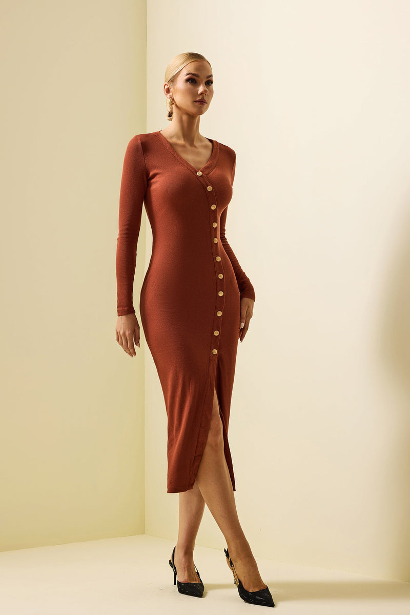 Gracefully Styled Dress for Any Occasion