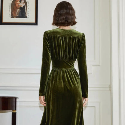 Sophisticated Dress with a Clean Classic Look