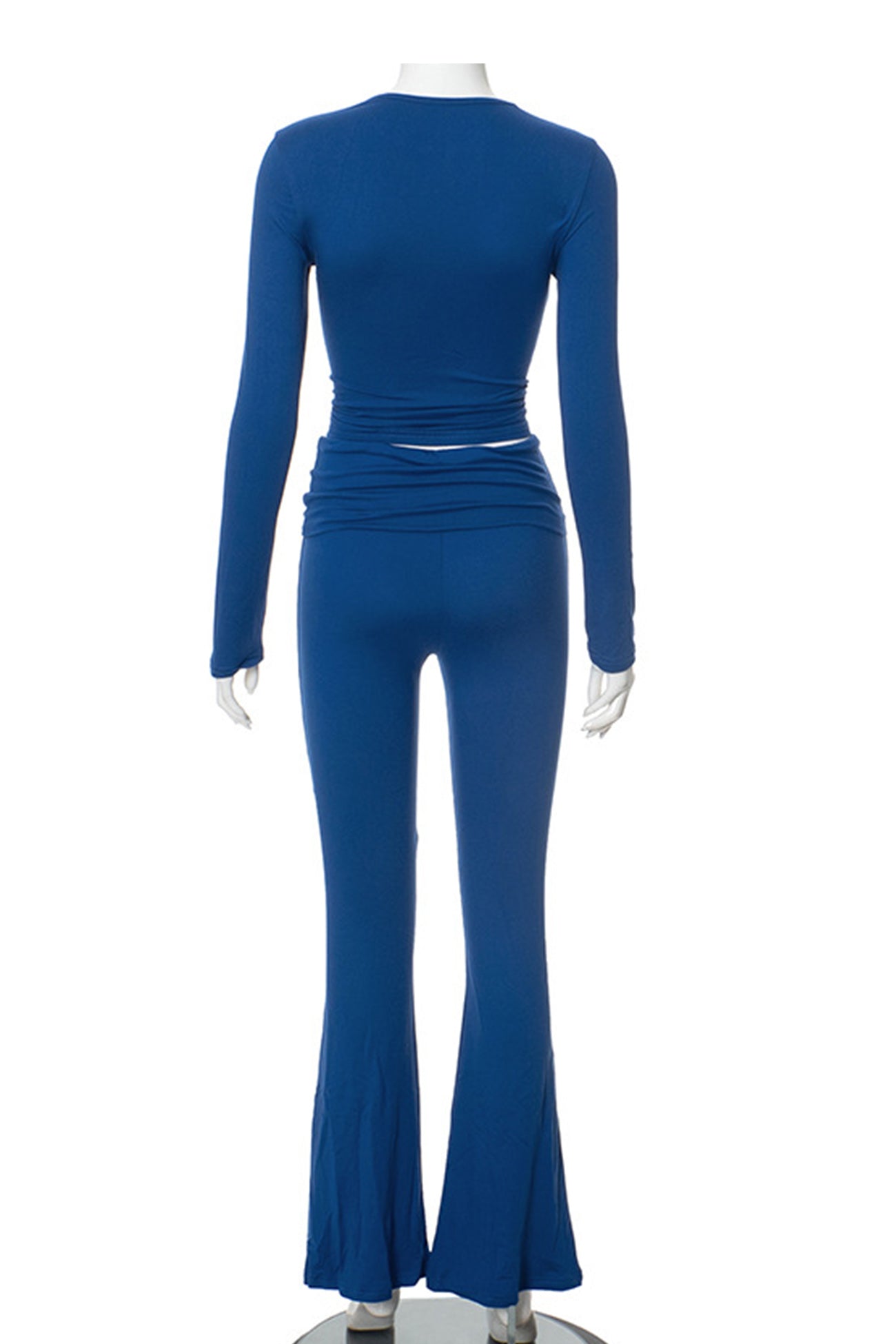 Effortlessly Elegant Pants with a Timeless Design