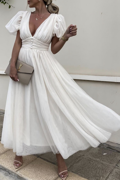 Beautifully Crafted Dress in a Classic Style