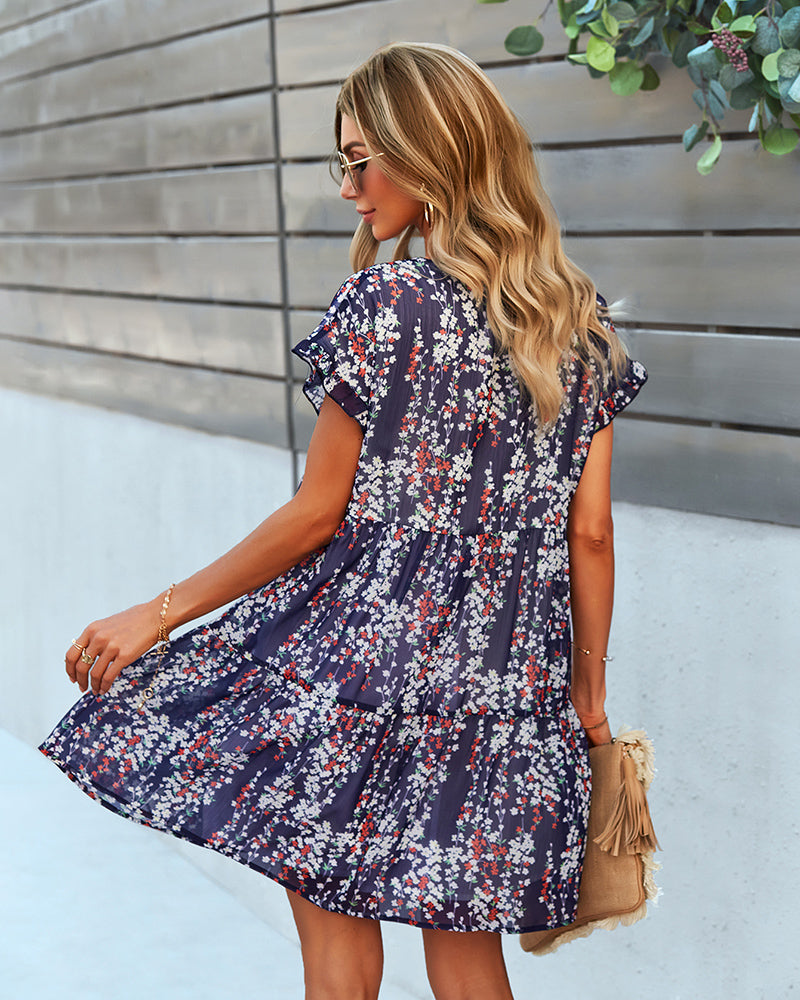 Beautifully Finished Dress in a Timeless Design
