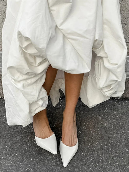 Effortlessly Elegant Dress with a Timeless Design