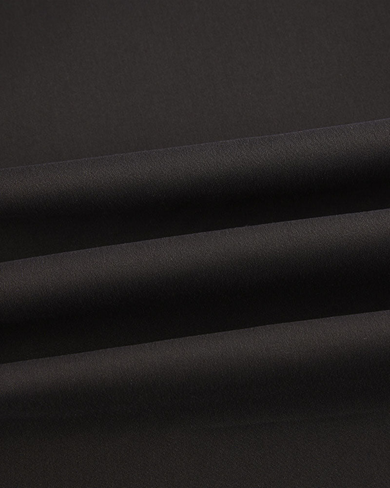 Effortlessly Elegant Pants with a Timeless Design