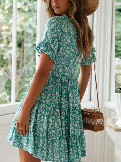 Beautifully Finished Dress in a Timeless Design