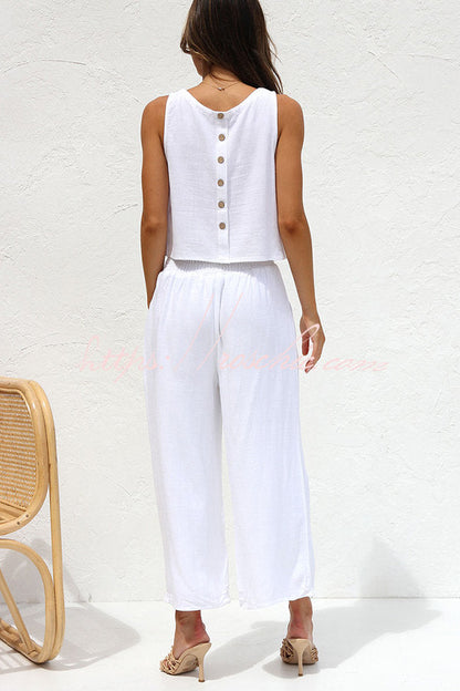 Well Tailored Pants with a Graceful Silhouette