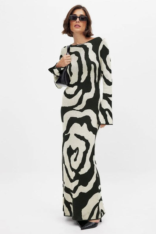 Polished Dress with an Effortless Classic Look