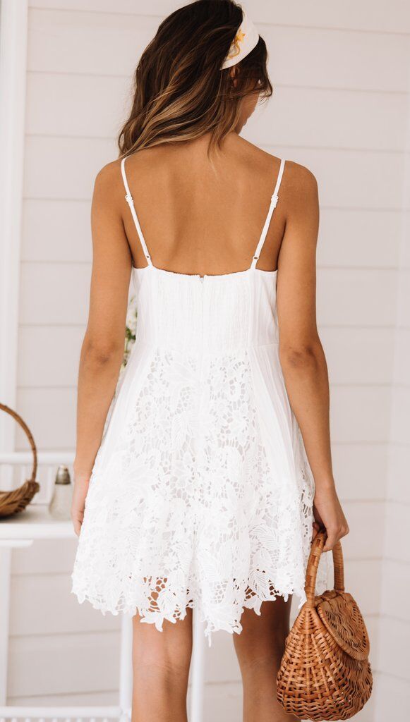 Beautifully Crafted Dress in a Classic Style